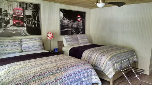 The Saugatuck Retro Resort Motel - Parkering