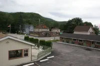 北峰汽車旅館 - 山景