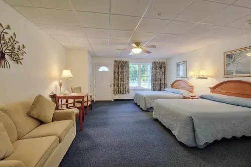 Cromwell Harbor Motel