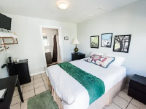 Riverwalk Inn Hotels in Chelan