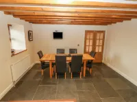 Cefn-Yr-Efail Hotels in Dolbenmaen