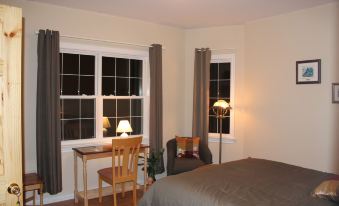 The Fiddle and the Sea Bed and Breakfast