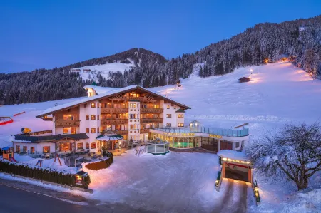 Apparthotel Talhof, Restaurant, Pool Und Spa