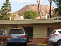 Rainbow Motel Hotels near Wyoming Dinosaur Center