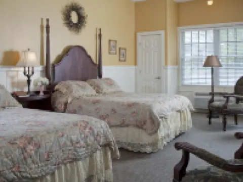 Colonial Inn Hotels in Galloway