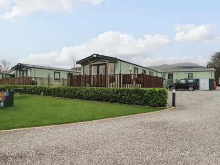 Highlands Way Lodge Отели в г. Дин