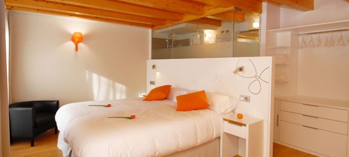 Hostal RiMboMbin Hotels in Burgos