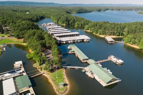 Forest View, Log-Sided Two Bedroom, Two Bath Condo on Lake Ouachita. 2 Condo by Redawning Hotels in Mount Ida