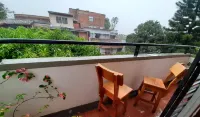 Poblado Guest House - Mountain view