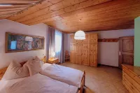 Residence Obermoarhof - Family Apartments with Pool & Playground 키에네스 호텔