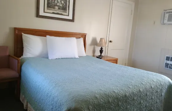 克拉頓汽車旅館