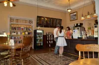 Hotel Niles Hotels in Alturas