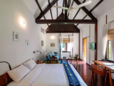 เรสซิเดนซ์บาสซัก โรงแรมในเมือง จำปาสัก