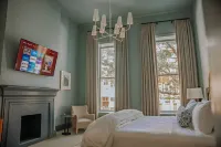 The Woodward Hotel