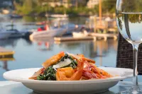 Dockside Guest Quarters - breakfast