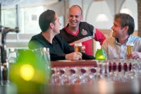 Stayokay Hostel Apeldoorn - Fully Renovated March 2026 - bar