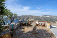 Uranos Studios Hotels in Amorgos