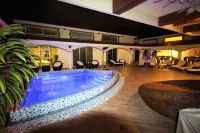 โรงแรม Cedros Inn บูทีค - ที่มีสระว่ายน้ำ