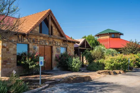 The Lofts at Mendelbaum Cellars Отели рядом с достопримечательностью «Грейп Крик Вайнярдс»