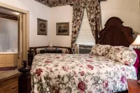 Hidden Springs Bed and Breakfast Hotels in Eureka Springs