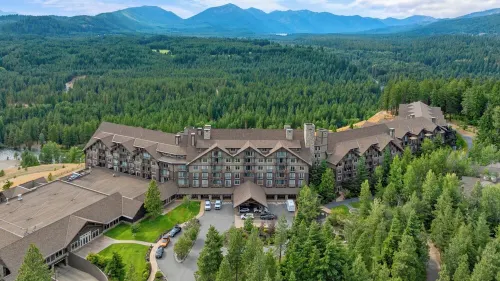 Lodge Magical River Views, Pool, Hottub, Fireplace, 5th FLR, Kitchen