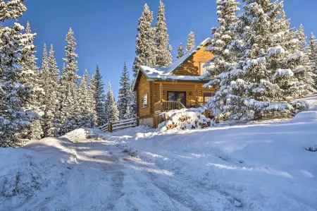 Fairplay Cabin w/ Mountain Views ~ 25 Mi to Breck!