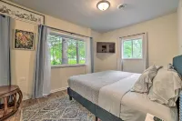 Vacation Rental in-Between Houghton and Higgins Lake - WiFi