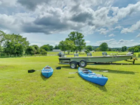 Norfork Studio Escape Walk to White River! Hotels in Baxter County