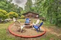 Secluded Stanardsville Cabin w/ 10 Acres & Hot Tub - WiFi