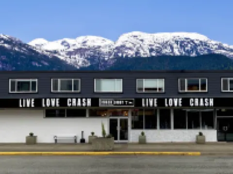 Crash Hotel Squamish Hotels in Squamish
