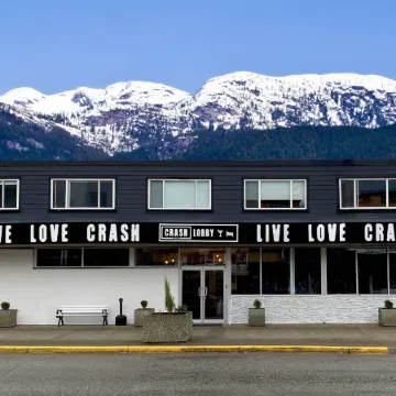 Crash Hotel Squamish