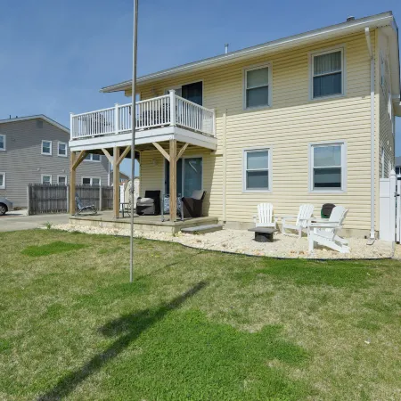 Brigantine Condo w/ Gas Grill - Walk to Beach!