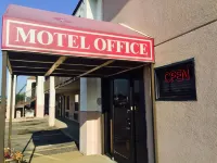 Deluxe Inn Hotels in 