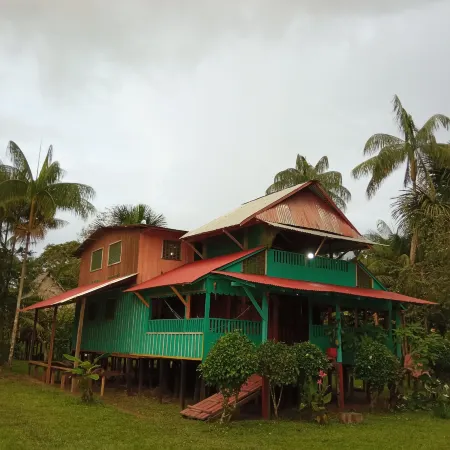 Hostal Buho Amazonas Tours Отели в г. Летисия