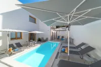 Nuova -Luxury Rooms & Apartment- - Pools