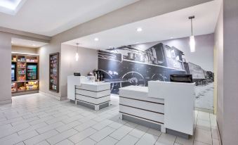 La Quinta Inn & Suites by Wyndham Palestine