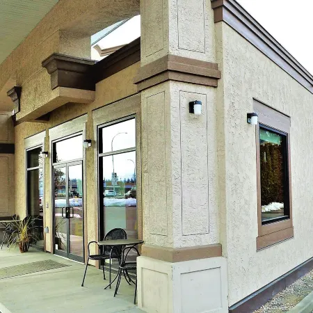 Super 8 by Wyndham Kelowna BC
