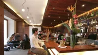 The Promenade - bar