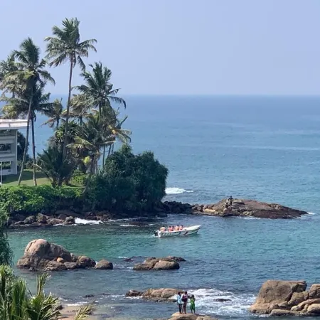 Lavinia Bay Beach Hotel