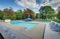 Golf, Hike & Swim: Gem < 1 Mi to Sugarbush Resort - Swimmingpools