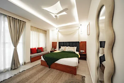 Humming Bird - A Luxury Stay