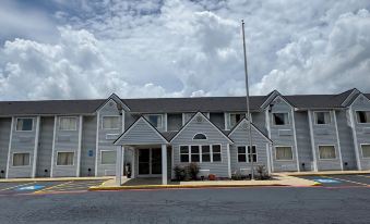 Americas Best Value Inn and Suites Ada