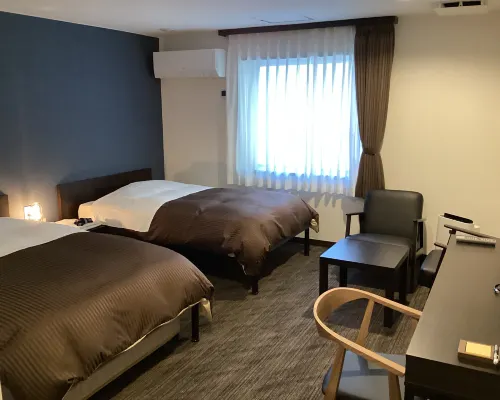 Hotel Shiro โรงแรมในฟุนะบะชิ
