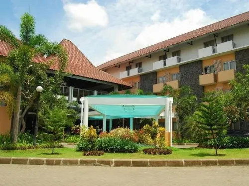 University Hotel Hotels in Depok