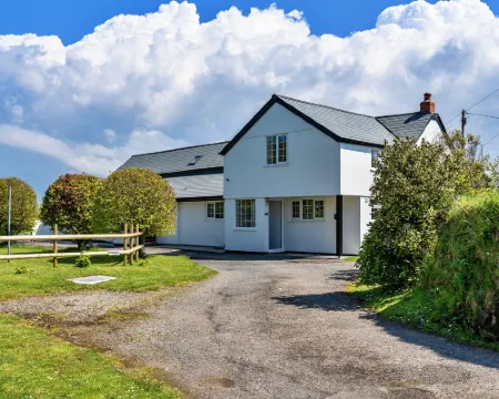 Trethew Cottage Hotels in Redruth