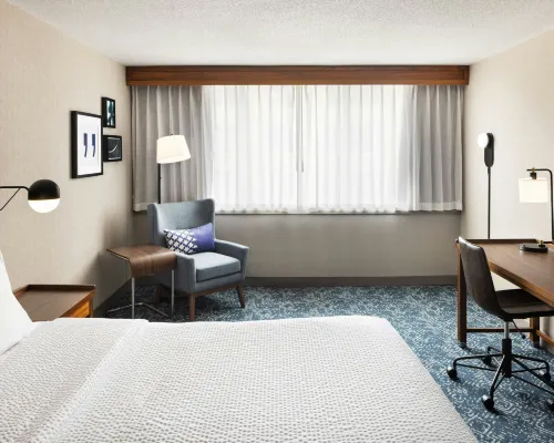 Four Points by Sheraton Halifax Hotels near Discovery Centre