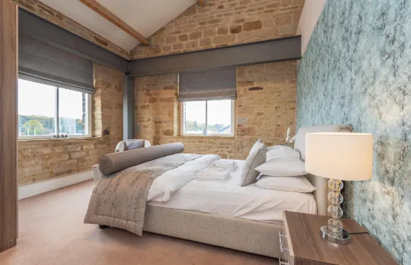 傳統服務式套房酒店