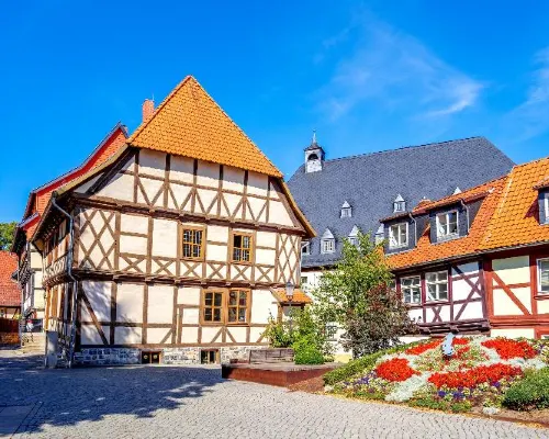 REGIOHOTEL Am Nicolaiplatz Wernigerode - #Ferienwohnungen #FrischRenoviert #Kaffeevollautomat #Bestlage Hotels in Wernigerode