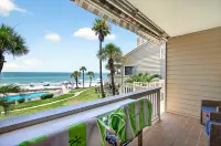 Breathtaking Gulf Views and Rooftop Terrace - Stunning Beachfront Oasis