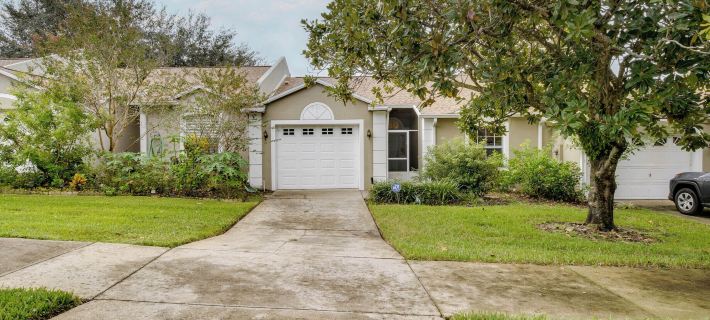 20 Mi to Disney: Condo w/ Pool Access in Clermont! Hotels in Clermont